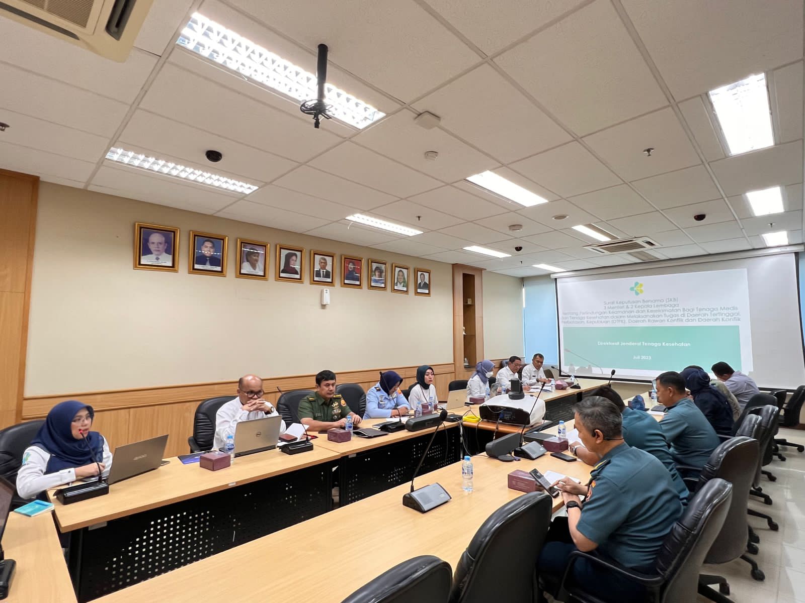 Rapat lanjutan Pembahasan Draft Surat Keputusan Bersama 3 Kementerian dan 2 Lembaga